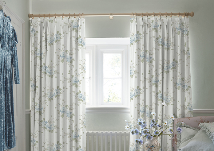 Shabby Chic by Rachel Ashwell Belle Hydrangea, Duck Egg - Made to Measure Curtains - Image 3